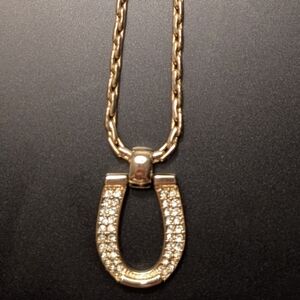 Elegant Gold Chain Necklace